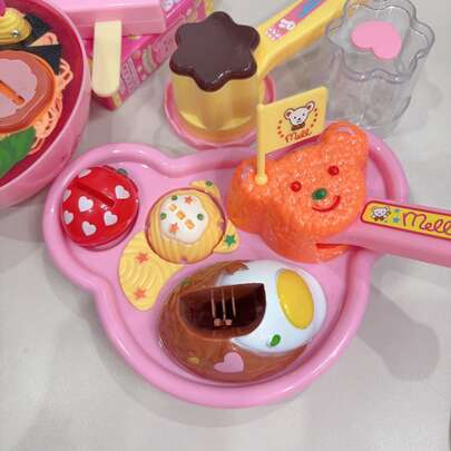 1 套可爱熊喂食盘玩具（带勺子和叉子）、玩具套装、互动宠物玩具套装、教育角色扮演、理想的复活节礼物、便携式冰淇淋玩具、有趣的宠物喂食玩具、节日购物者、适合玩具爱好者、假装喂食玩具、可爱图案触觉趣味玩具