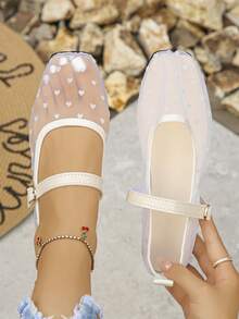 Malla blanca - pequeño corazón blanco