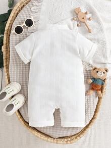 Macacão de verão para bebê com estampa de urso branco, manga curta, textura macia, unissex, ideal para atividades ao ar livre. - Branco - Ver 2