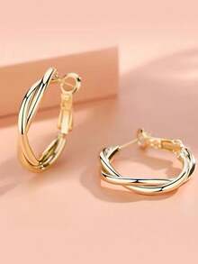 A Pair Of Gold Twisted Hoop Earrings For Women, Bold And Minimalist Rope Design, Versatile Luxury Statement Piece, Architectural Vintage Inspired Jewelry - Gold - View 1