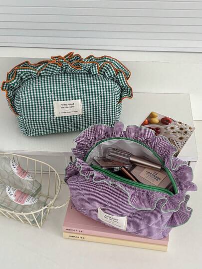 1pc Vintage Style Cosmetic Bag, Featuring Delicate Stitching And Contrasting Plaid Print, Showcasing Unique Taste, Decorated With Romantic Lace Trim, Equipped With Smooth Lace Zipper , Makeup Room Decor,Makeup Bag,Travel Essential