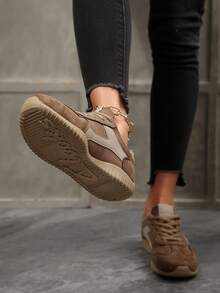 2026 Spring/Autumn Women's Casual Sneakers, Patchwork Design Flat Shoes, Comfortable For Daily Wear, Suitable For Students, Versatile White Shoes, Retro Style Athletic Shoes