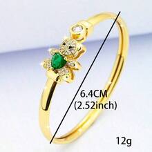 这款时尚可爱的绿色小熊锆石开口手镯是送给您爱人和母亲的珠宝礼物，也是日常佩戴的热门配饰。 - 綠色 - 查看 7