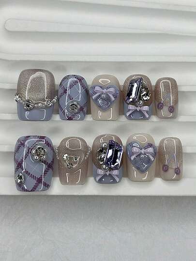 10片甜美优雅格子薰衣草手工按压式美甲贴片，饰有蝴蝶结、爱心、紫色宝石和珍珠，美甲用品（1片果冻贴纸+1个指甲锉）手工按压式美甲贴片