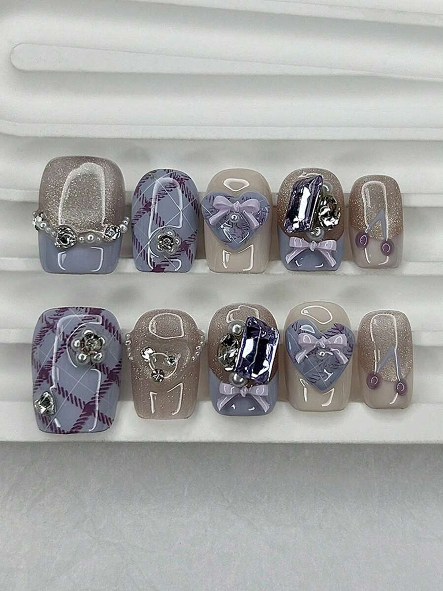 10片甜美优雅格子薰衣草手工按压式美甲贴片，饰有蝴蝶结、爱心、紫色宝石和珍珠，美甲用品（1片果冻贴纸+1个指甲锉）手工按压式美甲贴片 - 紫丁香色 - 查看 1