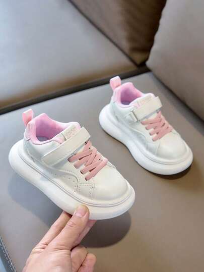 1 par barnskor med mjuka sula, halkfria och andningsbara sportskor, småbarnsskor i läder, fritidsskor för utomhusbruk, lämpliga för pojkar och flickor, alla årstider