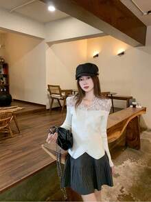 法式浪漫蕾丝拼接针织毛衣，2025秋冬新款，修身长袖打底衫 - 杏色 - 查看 3