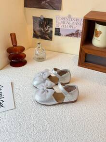 女童亮片公主凉鞋，幼儿蝴蝶结软底鞋 - 銀色 - 查看 4