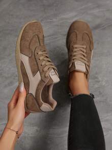 2026 Spring/Autumn Women's Casual Sneakers, Patchwork Design Flat Shoes, Comfortable For Daily Wear, Suitable For Students, Versatile White Shoes, Retro Style Athletic Shoes