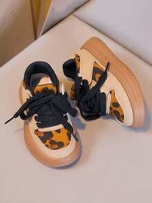 1 Pair Unisex Leopard Print Flat Sneakers, Soft Sole Non-Slip Casual Toddler Shoes, Fashion Versatile Children Canvas Shoes, Suitable For All Seasons - Khaki - View 10
