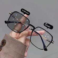 1pc Women's Fashion Casual Square Frame Glasses, Classic Minimalist Design, Photochromic - Multicolor - View 7