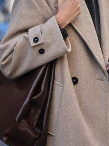 Áo khoác nữ dáng rộng, mềm mại, chất liệu len pha, thích hợp cho mùa Thu/Đông, phong cách thường ngày thanh lịch, phù hợp cho công sở. - Màu be - Xem 4