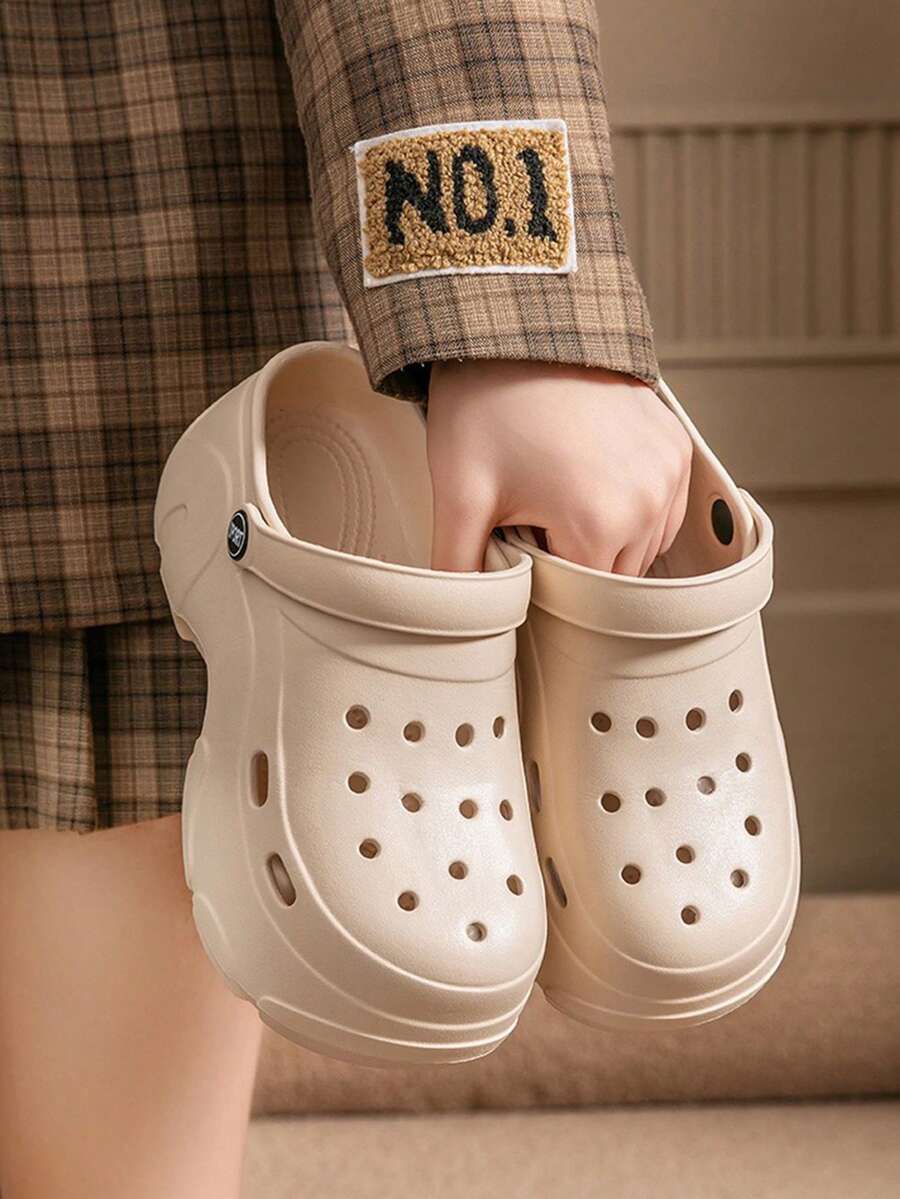 Spring/Summer New Women's EVA Thick-Soled Khaki Hollow Sandals, Featuring Innovative Geometric Line Design, Anti-Slip, Durable, Height-Increasing, Versatile Wear