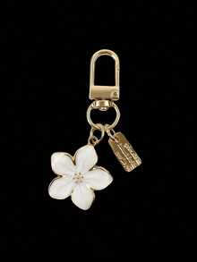 1pc Metal Sakura Flower Keychain, Lightweight And Graceful Sakura Design With Tag Accessory, Suitable For Bag, Car Keys, Couple & Holiday Gifts - White and Pink - View 3