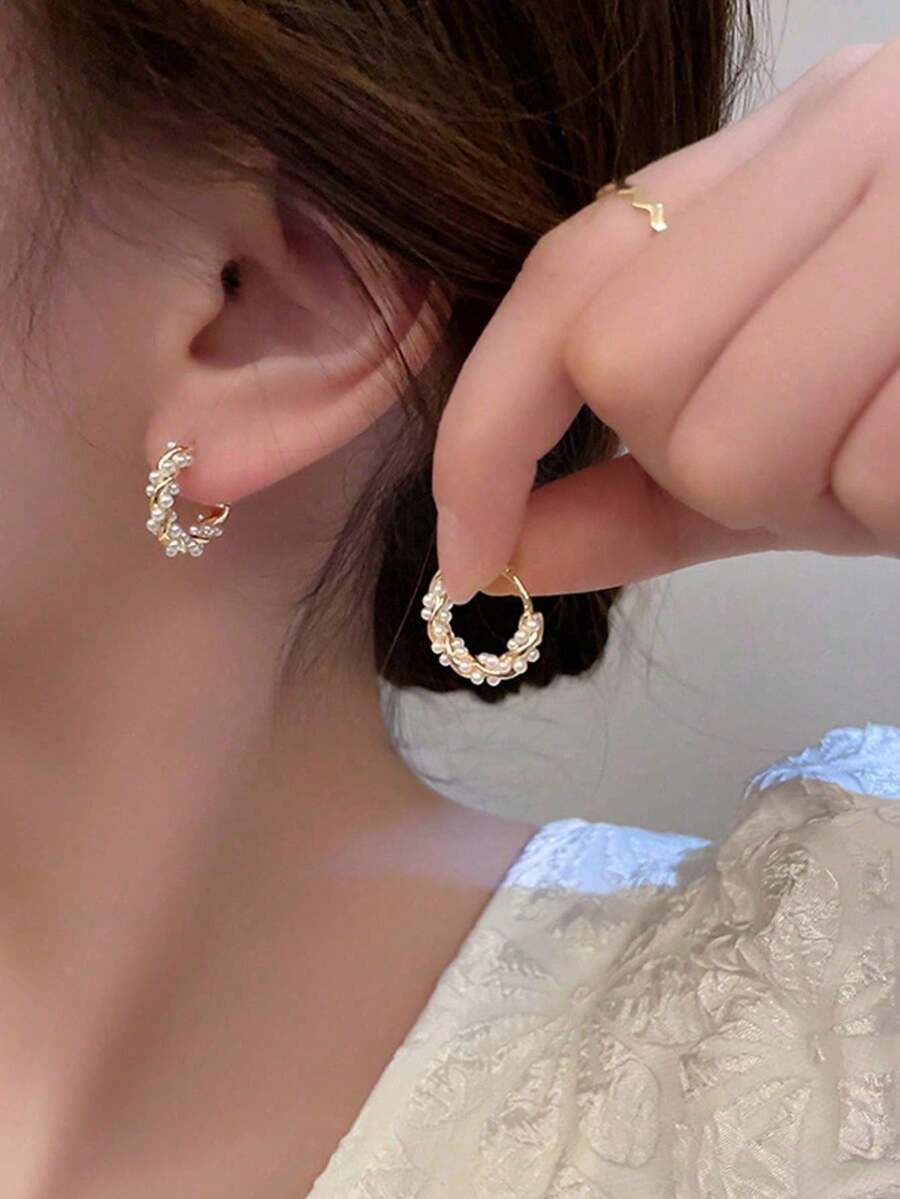 2pcs/Set Elegant Pearl Earrings, Fashionable & Delicate Design, Suitable For Autumn/Winter Wear, Pearl Earrings, Stud Earrings, Round Earrings, For Women