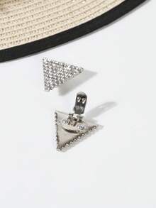 一对精致金属铜锌合金镶钻小三角设计可拆卸鞋夹，适合搭配各种女鞋 - 銀色 - 查看 4