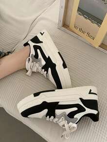2025 Spring New Girl White Student Sneakers, Fashion Versatile Casual Sports Shoes, Ins - Black and White - View 4