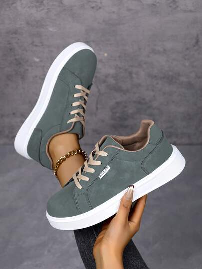 2025春季新款女式纯色学生鞋、滑板鞋、时尚百搭运动鞋、休闲鞋、INS风