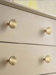 10 buc Mânere Blum Hardware, Design Florale Rotunde în Două Colorate, Mânere Minimalist pentru Sertare, Potrivite pentru Dulap, Dulap, Dulap pentru Pantofi, Masă de Toaletă, Mobilier, Mânere de Ușă, Material Cupru, Culori Auriu Strălucitor și Argintiu Strălucitor, Finisaj Electroplacat, Șuruburi Incluse - Multicolor - Vizualizare 3