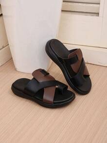 1双黑色和棕色加大码儿童交叉绑带坡跟凉鞋，PU材质，柔软防滑，圆头设计，轻便舒适，休闲百搭，适合5-15岁男孩女孩，居家、海滩、户外、夏季皆宜。 - 黑色 - 查看 8