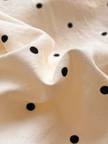 4Pcs Washable Double-Sided Black Small Dot Printed Duvet Cover Set (1 Duvet Cover, 1 Bed Sheet, 2 Pillowcases), Featuring A Simple And Fresh Printed Design, Soft And Skin-Friendly, Soothing Visual Fatigue, Suitable For All Seasons, With A Zipper Closure. Ideal For Hotel, Bedroom, Guest Room, And Dormitory Bedding Decoration. Hypoallergenic, Easy To Care For, Stylish And Lightweight, Breathable, Hypoallergenic, And Easy To Maintain. - Black Polka Dots - View 10