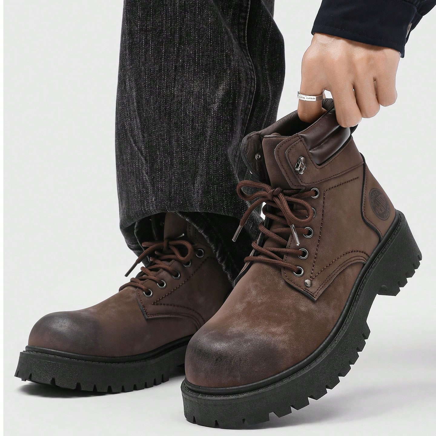 Botas retro para hombres, botas casuales de estilo minimalista para jóvenes para exteriores, zapatos casuales de estilo británico de caña alta para
