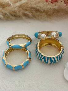 1件蓝色斑马纹珐琅渐变珍珠菱形合金手镯，适合女性日常通勤、朋友聚会、浪漫节日、街头摄影、时装秀等场合佩戴（手镯的纹理和颜色可能与实物略有不同）。 - 藍色 - 查看 6