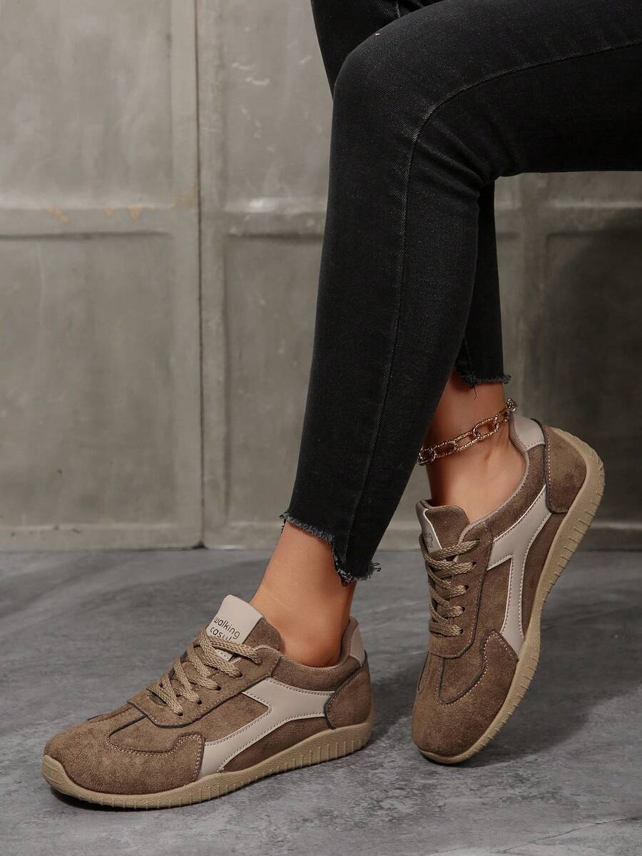 2026 Spring/Autumn Women's Casual Sneakers, Patchwork Design Flat Shoes, Comfortable For Daily Wear, Suitable For Students, Versatile White Shoes, Retro Style Athletic Shoes