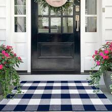 IOHOUZE Buffalo Plaid Checkered Rug 27.5\ X 43\ Front Door Mats, Washable Area Rugs For Front Porch Decor, Spring Summer Welcome Mats Outdoor, Navy White Rug For Farmhouse/Entryway/Home Entrance,One-Size,NavyandWhite24inchx38inchRectangular - 海軍藍和白色 24 英寸 x 38 英寸長方形 - 查看 1