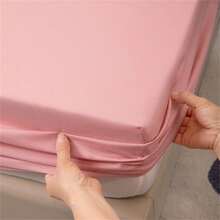 两件套纯色磨毛床笠，柔软透气，适用于卧室、客房，可机洗，经久耐用，抗皱，深口袋设计，适合所有尺寸的床垫（单人/双人/大号/特大号），11种优雅颜色可选，易于清洁，是家庭和酒店的理想之选，也是一份绝佳的圣诞礼物。