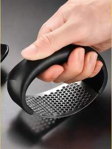 Stainless Steel Garlic Press, Manual Garlic Crusher, Multifunctional Kitchen Tool, Ideal For Mincing, Crushing And Chopping Garlic Cloves, Garlic Masher,Garlic Mincer Chopper - Multicolor - View 9