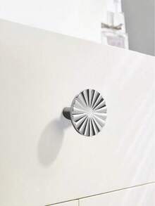 10 buc Mânere Blum Hardware, Design Florale Rotunde în Două Colorate, Mânere Minimalist pentru Sertare, Potrivite pentru Dulap, Dulap, Dulap pentru Pantofi, Masă de Toaletă, Mobilier, Mânere de Ușă, Material Cupru, Culori Auriu Strălucitor și Argintiu Strălucitor, Finisaj Electroplacat, Șuruburi Incluse - Multicolor - Vizualizare 8
