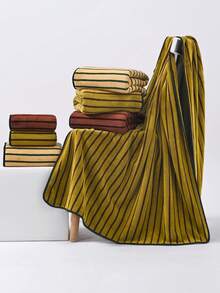 1 Piece Of Large Bath Towel, Ultra-Fine Fiber Towel, Face Towel, Hand Towel, Beach Towel, Soft And Absorbent, Thick And Non Shedding Towel, 70 * 140cm Or Small Towel, 35 * 75cm, Available In Various Colors For Household Bathroom And Daily Necessities - Essential Household Items Suitable For Bathroom, Swimming, Fitness, Yoga, Summer Travel, Vacation, Bathroom Decoration. - Multicolor - View 4