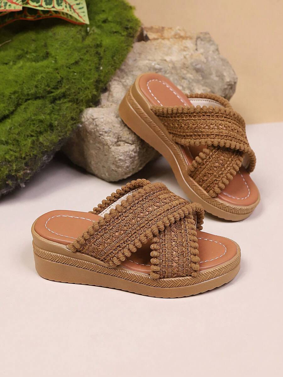 1双儿童/青少年编织镂空纹理厚底交叉绑带休闲沙滩凉鞋 - 棕色 - 查看 1