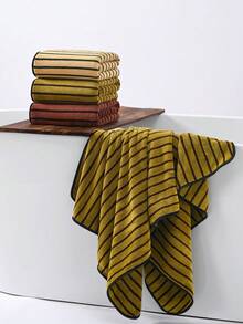 1 Piece Of Large Bath Towel, Ultra-Fine Fiber Towel, Face Towel, Hand Towel, Beach Towel, Soft And Absorbent, Thick And Non Shedding Towel, 70 * 140cm Or Small Towel, 35 * 75cm, Available In Various Colors For Household Bathroom And Daily Necessities - Essential Household Items Suitable For Bathroom, Swimming, Fitness, Yoga, Summer Travel, Vacation, Bathroom Decoration. - Multicolor - View 9