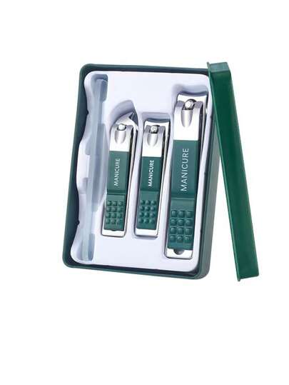 一套高端便携式不锈钢指甲钳套装，刀刃锋利，切割精准，结构坚固，适用于修剪手指甲和脚趾甲。包含平头和斜头指甲钳，美甲工具，四合一。