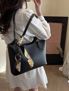 新款时尚高端图案多功能女士单肩包，便携大容量手提包，纯色单肩手提包，适合约会、购物、工作、通勤等场合。 - 黑色 - 查看 10