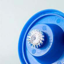 1个工业级重型钻孔除尘系统，带透明圆顶盖和颜色编码连接器 - 兼容无绳电钻、冲击起子和锤钻 - 减少粉尘、提高安全性、高效清洁的配件（钻头防尘罩） - 塑料外壳、中央圆顶和集尘碗设计，有效收集粉尘！适用于直径小于11毫米的钻头。 - 彩色 - 查看 11