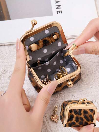 Nueva caja de joyería sólida para mujer, caja de almacenamiento para anillos, collares, aretes, billetera mini con cierre de beso, estuche de viaje para joyas, organizador de cosméticos, monedero mini, regalo de Navidad, regalo divertido, pequeño regalo, regalo para el Día del Maestro, regalo para mujeres, bolsa de maquillaje, monedero, artículos para adolescentes, cosas de chicas, artículos indispensables para chicas, personalizado