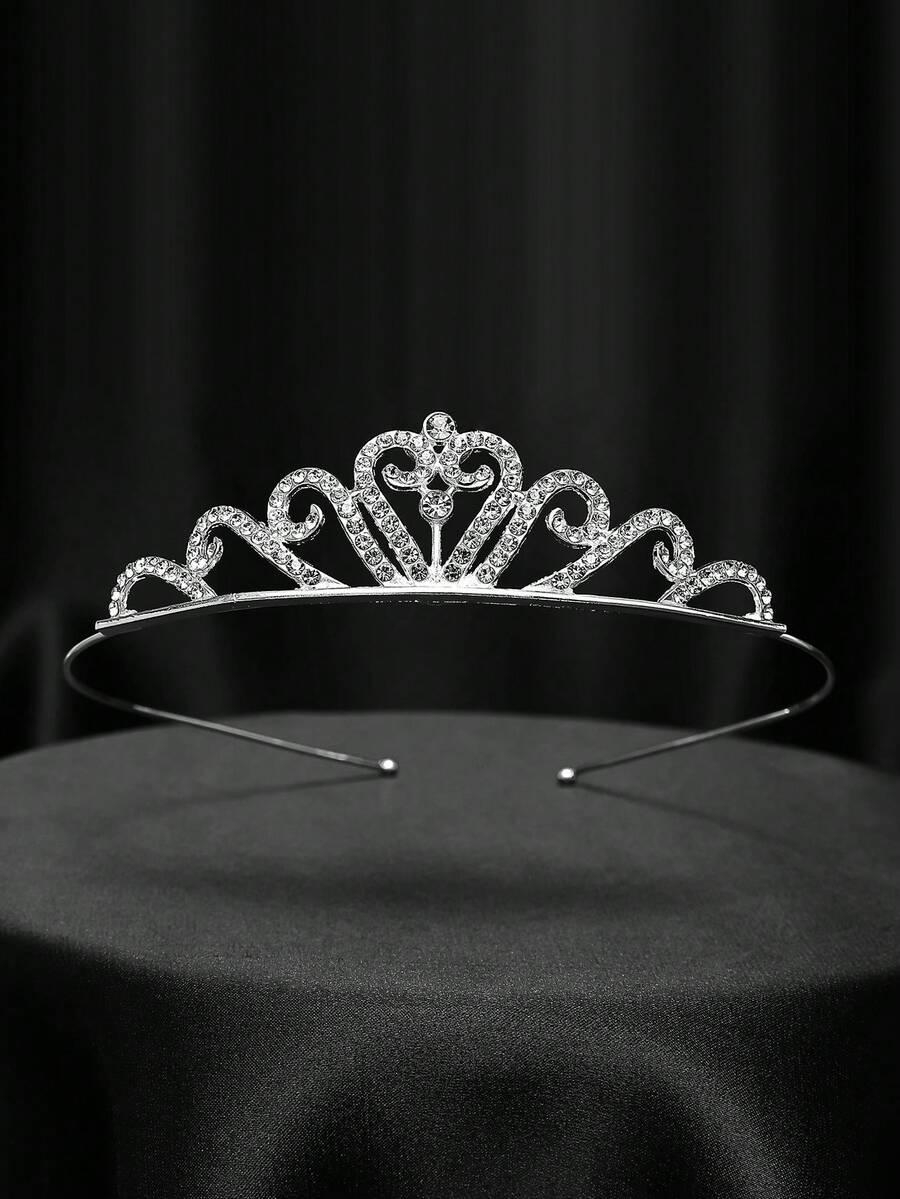 1件时尚优雅水晶皇冠头饰，适合女性日常装饰、服装搭配、约会、派对、节日礼物、新娘团队、婚礼装饰、角色扮演配饰、道具和服装、新娘头箍、锌合金头箍、闪亮字母设计、镶嵌水晶，璀璨夺目，轻盈材质，呵护肌肤。 - 銀色 - 查看 1