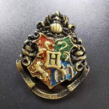 Warner Bros 1枚哈利波特学院胸针，格兰芬多、斯莱特林、霍格沃茨，金属材质，角色扮演别针