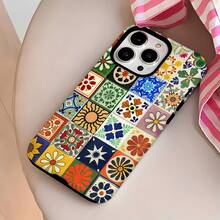 Azulejos florales coloridos que forman un diseño de pared con estampado. Esta elegante funda es compatible con los modelos  17, 16, 15, 14 Pro Max, 13, 12, 11, XR y XS Plus. Fabricada en silicona, ofrece protección contra golpes y caídas, además de una sensación superior. Es un regalo ideal para familiares, amigos y seres queridos, y una opción perfecta para Año Nuevo. - Blanco - Ver 2