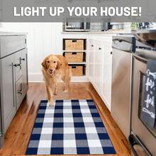 IOHOUZE Buffalo Plaid Checkered Rug 27.5\ X 43\ Front Door Mats, Washable Area Rugs For Front Porch Decor, Spring Summer Welcome Mats Outdoor, Navy White Rug For Farmhouse/Entryway/Home Entrance,One-Size,NavyandWhite24inchx38inchRectangular - 海軍藍和白色 24 英寸 x 38 英寸長方形 - 查看 5