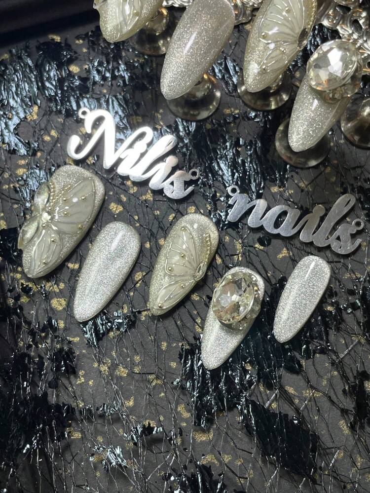 10pcs Handmade Almond-Shaped Acrylic Nail Stickers, Champagne Color Nails With 3D Beads, Chains And Nail Gems, Hand-Painted Butterfly Wing Pattern, Y2K Style Nail Art Set, Suitable For Women And Girls For Holidays, Daily, Gatherings, Parties (Includes: 1 Piece Of Jelly Gel And 1 Piece Of Buffing File), Nail Art Supplies - Champagne - View 4