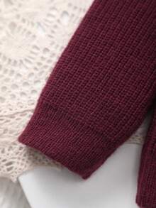 Áo khoác len cho bé gái tuổi teen với viền thêu hoa. - Màu Đỏ Sâu - Xem 5