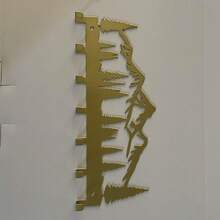 Gold Key Hanger, Wall-Mounted Metal Art Decor And Storage Rack, Multi-Functional Organizer For Kitchen And Living Room, Stylish Entryway Accent With Durable Metal Build, Space-Saving Key Holder And Decorative Rack For Home Organization, Versatile Wall Jewelry Holder And Small Item Storage Solution, Perfect For Organizing Mail, Keys, Receipts, Accessories, And Small Gadgets; Enhances Room Aesthetics With A Modern Silhouette; Easy To Install With Included Mounting Hardware; Strong Metal Construction For Daily Use; Ideal Gift Idea For Housewarming And Wedding Decor - Gold - View 1