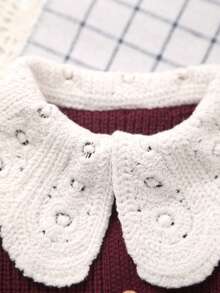 Áo khoác len cho bé gái tuổi teen với viền thêu hoa. - Màu Đỏ Sâu - Xem 3