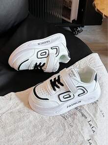 一双男女通用时尚休闲运动鞋，适合2-18岁儿童，四季皆宜，魔术贴搭扣设计，方便穿脱，柔软舒适，适合学步，防滑，也适合秋冬季户外跑步和徒步。 - 黑色 - 查看 5