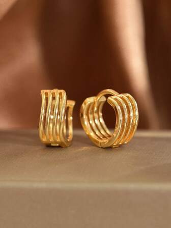 1 paire de boucles d'oreilles créoles minimalistes à la mode plaquées or 18 carats, convenant pour le port quotidien, les vacances et les soirées des femmes