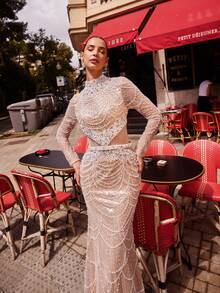 Faeriesty Haute Glamour 高領長袖魚尾禮服，滿鋪亮片與珠飾，修身胸身與腰部鏤空設計，適合晚宴與高級晚會接待 - 杏色 - 查看 7